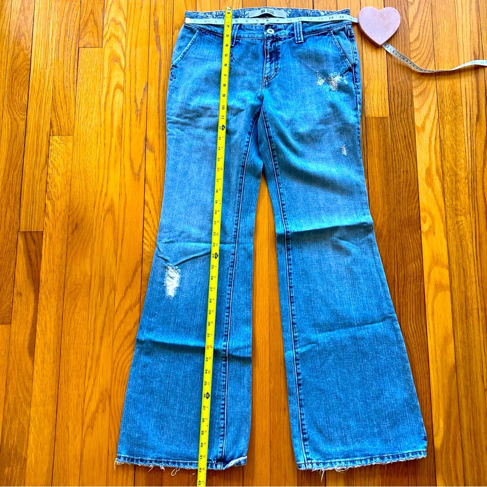 EUC Gap Distressed Finish Original Flare, 100% Cotton, Blue, Embroidery, Size 8L